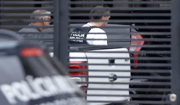 Bolsonaro Returns Home Under Electronic Monitoring After Hospitalization